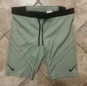 Nike Dri-FIT ADV Aeroswift Lauf-Halbtights grün FN3369-014 Herren Größe Large - Bild 1 von 4