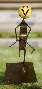 Metall Muttern und Schrauben Mad Golfer Guy Golfball Kopf Figur Schreibtisch Zubehör 9" - Bild 1 von 7