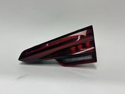 AUDI A4 2017-2020 LUZ TRASERA DERECHA INTERIOR LUZ TRASERA LUZ TRASERA 8W5945094D OEM Foto 1 de 4