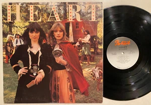 HEART Little Queen Ann & Nancy Wilson Portrait JR 34799 LP + lyrics inner sleeve - Imagen 1 de 4