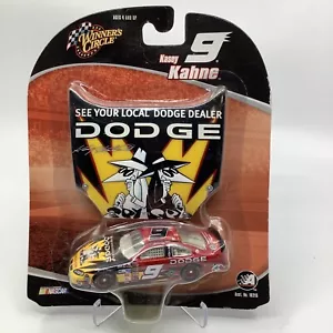 WINNERS CIRCLE (Spy vs Spy Race Hood) Kasey Kahne #9 Dodge - 1:64 Scale DieCast - Picture 1 of 6