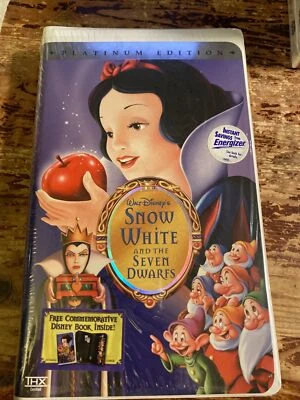 Walt Disney Snow White And The Seven Dwarfs VHS Platinum Ed. w/comm Book Inside  - Image 1 of 2