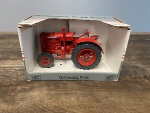 Case IH McCormick W-30 Die-Cast Tractor 1/16 Scale