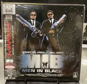 "Men in Black" JAPANESE (2-disc LASERDISC Set) Includes Insert, Widescreen - Imagen 1 de 10