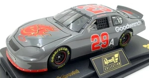 Revell 1/24 Scale 108393 2005 Chevrolet Monte Carlo Goodwrench & Stopwatch - Imagen 1 de 5