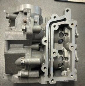 BLOQUE DE CILINDROS Y CÁRTER Fueraborda Johnson Evinrude 3HP 4HP (años 80-90) - Imagen 1 de 3