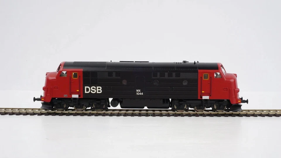 Spur H0 - Heljan Diesellok Nohab MX 1044 der DSB mit Sound - 10043453 NEU - Bild 1 von 1