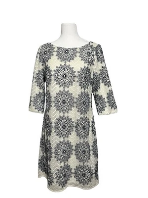 🔥 JESSICA HOWARD Crochet Overlay Shift Dress Navy White Sz 12 GUC! 🔥 - Image 1 of 4