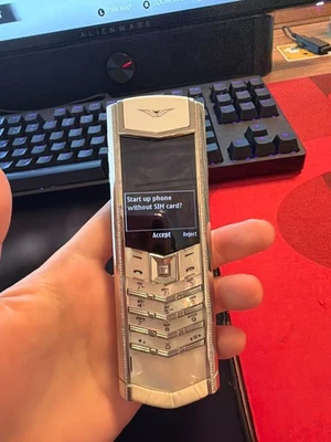 Vertu подпись S - 4 GB - двойной бриллиант аллигатор нашивка - Изображение 1 из 4