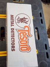 Tesoro Tejon Metal Detector 
