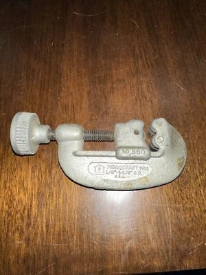 Penncraft No. 350 pipe cutter 1/8”- 1 1/8 O. D. #343 - Image 1 of 4