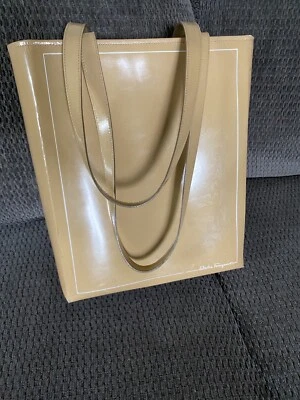 Bolso de Mano Salvatore Ferragamo Beige Cuadrado Usado (DJ-21 8212) Foto 1 de 4