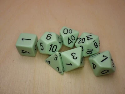 Juego de dados poliédricos Chessex verde pastel 16 mm 7 troqueles - Suministro de juegos de rol de mesa Foto 1 de 4