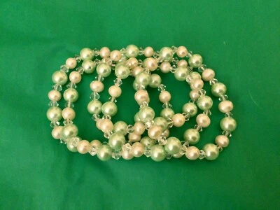 Lote de 5 pulseras elásticas naturales blancas de agua dulce y plástico verde de 6 pulgadas Foto 1 de 3