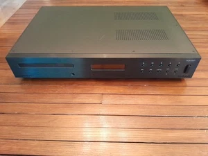 Audiolab 8200CDQ CD/Preamp/DAC Boxed w/Remote - Picture 1 of 10