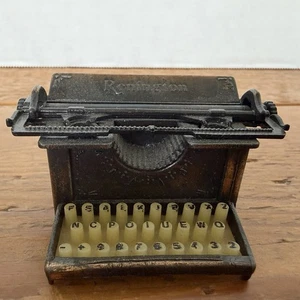 Miniature VINTAGE DIE CAST Metal Antique RENINGTON TYPEWRITER  Pencil Sharpener  - Picture 1 of 10