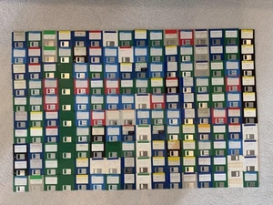 Konvolut 180 Commodore Amiga Spiel Disks - Flight Sims, Action, Strategie - Bild 1 von 10