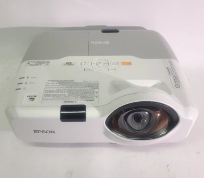 Epson PowerLite 420 HD 3LCD Projector 2500 Lumens 17 Lamp Hours - Image 1 of 4