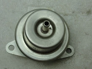 New OUT OF BOX OEM Ford Fuel Pressure Regulator F4TE-9C968-AA BOSCH # 0280160754 - Picture 1 of 6