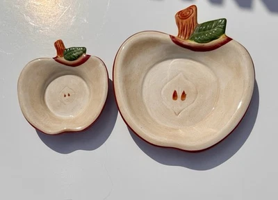 Juego de velas o platos de cosito grandes y pequeños en forma de manzana de otoño decoración de otoño Foto 1 de 4