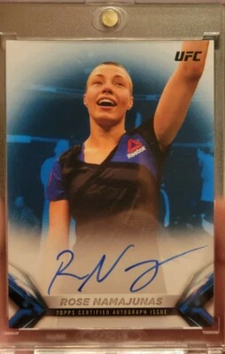 2018 UFC Topps Knockout Rose Namajunas Blue On Card Auto 25/35 - Image 1 of 3