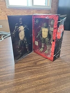 NECA TMNT THE LAST RONIN BATTLE PERSONAGGIO DANNEGGIATO 7" TEENAGE MUNTANT NINJA TURTLES - Foto 1 di 8
