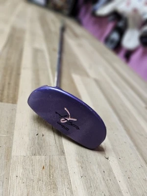 Wilson Hope Breast Cancer Putter 34in Rh - Image 1 of 4