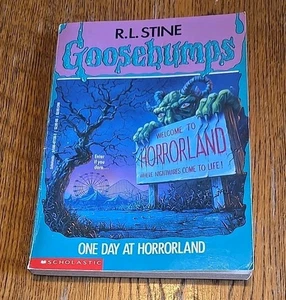 R.L. Stine Apple Fiction Goosebumps One Day At Horror Land Vtg 1994 Scholastic16 - Bild 1 von 11