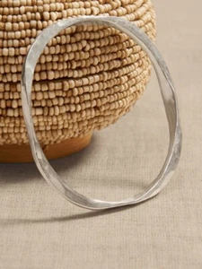 NWT Aureus + Argent for Banana Republic Heirloom Hammered Silver Bangle Bracelet - Picture 1 of 2