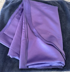 Gorgeous Grape Purple Satin Banquet Size Tablecloth Size 156” Long & 86” Wide - Picture 1 of 6