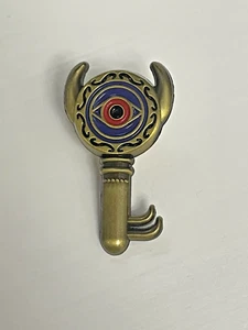 The Legend of Zelda Boss Key metal pin badge / brooch - brand new - Picture 1 of 6