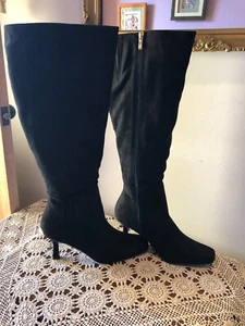 BILLINI BNWOT Black Faux Suede "Orena" Knee High Boots Size 8 - Picture 1 of 7