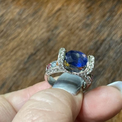 Anillo Victoria Wieck Plata de Ley Multicolor Zafiro y Circón Blanco talla 8.75 Foto 1 de 4