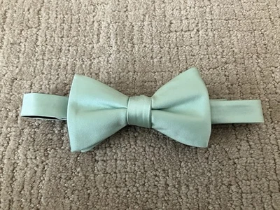 ALFANI GRAVATA BORBOLETA MASCULINA PRÉ-AMARRADA AJUSTÁVEL VERDE PERFEITO USADA UMA VEZ BOA! - Imagem 1 de 4