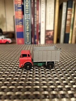 Matchbox LESNEY Superfast GMC TIPPER TRUCK No. 26 - Image 1 of 4