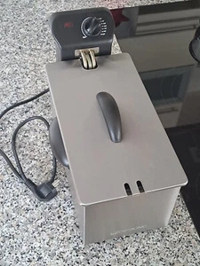 Clatronic Edelstahl-Fritteuse FR 3586, 3 Liter, 2000 Watt, Kaltzonen Technik - Bild 1 von 7