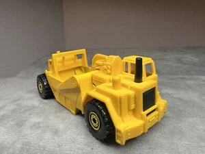 Vintage 1986 Hot Wheels Workhorses Yellow Earth Mover Die Cast 3 Inch Toy - Picture 1 of 7