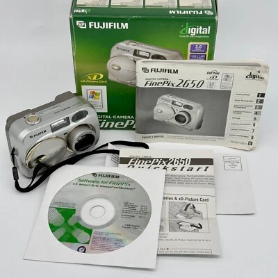 Fujifilm FinePix 2650 Digital Camera 2.0MP 3x Zoom Silver - Tested - Image 1 of 4