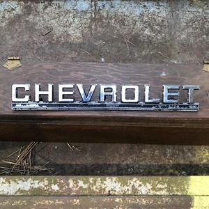 " CHEVROLET" # 1405225 EMBLEM 1970’s Metal Truck Badge. In Good Shape! - Picture 1 of 7
