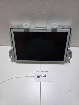 Экран информационного радиоприемника для приборной панели Ford Focus 2016-2018 годов выпуска от оригинального производителя GM5T-18B955-SB - Изображение 1 из 4