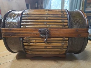 Hinged Wood Wicker Rattan Bamboo Woven Storage Trunk Trinket Box Handmade M2 - Picture 1 of 17