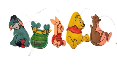 Camiseta móvil hecha a mano Disney Winnie the Pooh & Friends Hangares Artes y manualidades Foto 1 de 4