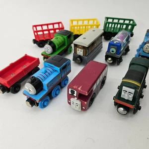 Thomas the Train & Friends Holzeisenbahn -- 11 Stück - Bild 1 von 7