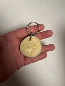 Llavero de goma pepino de colección rebanada de comida cremallera tirar encanto de pepinillo realista difícil de encontrar - Imagen 1 de 2