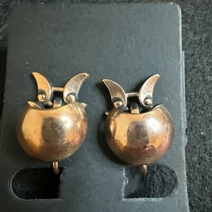 Vintage Abstract Copper Clip-on Earrings - Picture 1 of 5