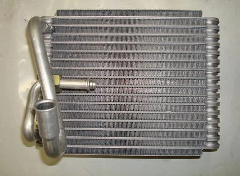 Núcleo de evaporador de aire acondicionado trasero para Ford E-150 E-350 Econoline Club Wagon 1994-2002 Foto 1 de 1