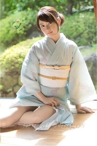 Mizuho Uehara Photo Book: Sexy Kimono Girl - Japan Gravure Idol (Paperback) - Bild 1 von 2