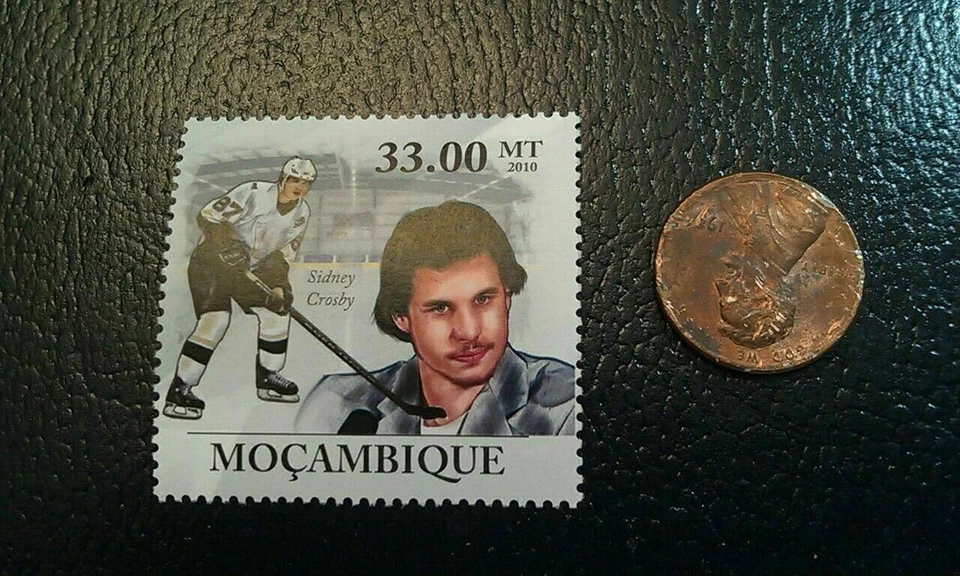 Sello perforado Sidney Crosby Pittsburgh Penguins NHL Mocambique 2010 Foto 1 de 1