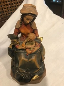 Vintage Carved Wood Madonna & Child Italy Anri signed Ulrich Bernardi 8" - Picture 1 of 8