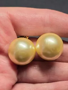 Vintage MONET Gold Toned Clip On Earrings Faux Pearl cream tone LARGE - Picture 1 of 5